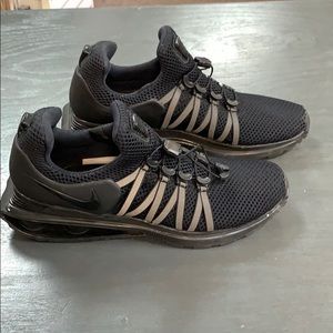 Nike shox gravity black shoes